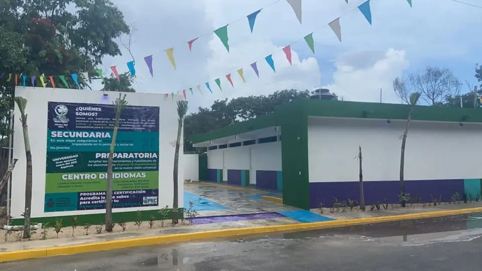 Fachada del plantel